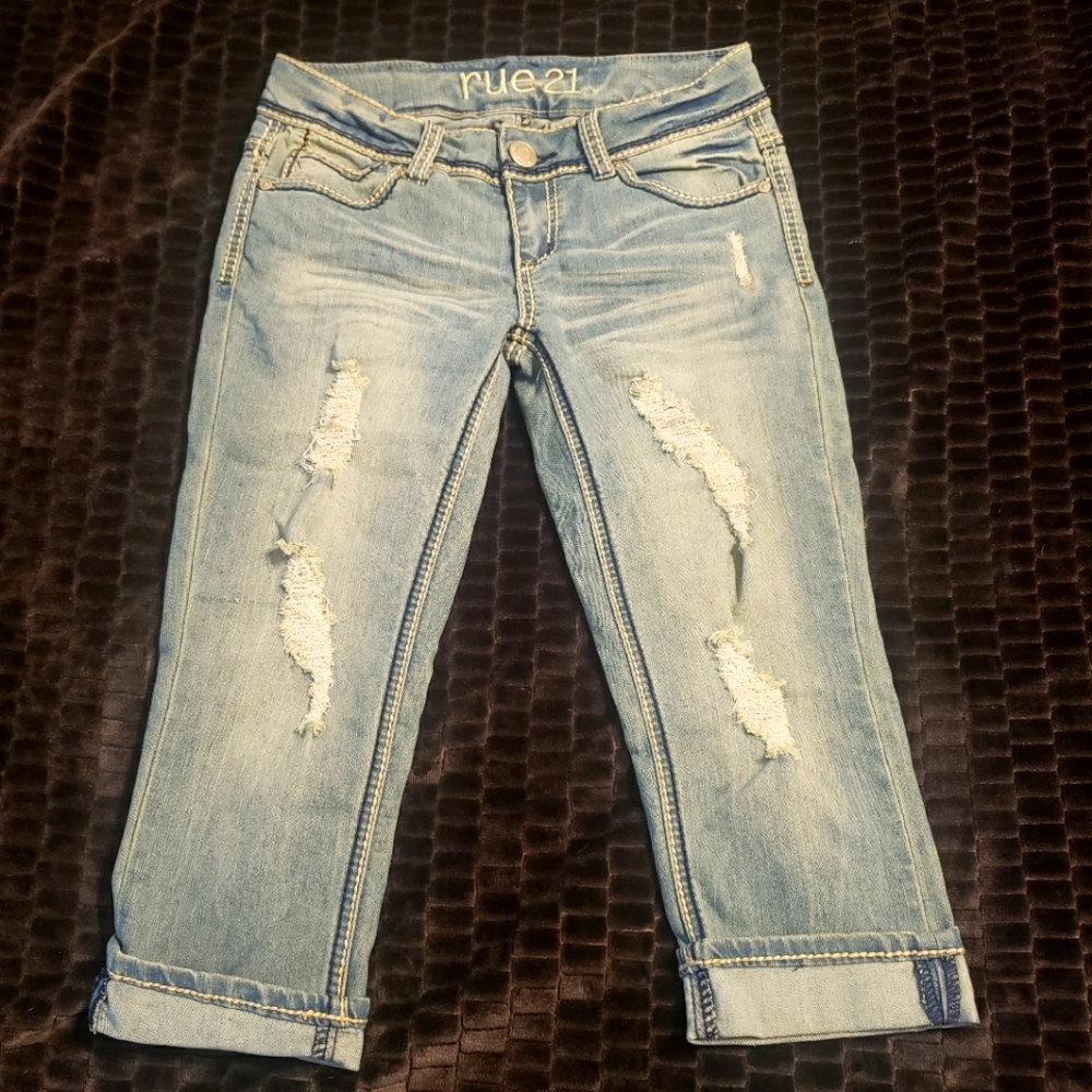 Rue 21 denim capris